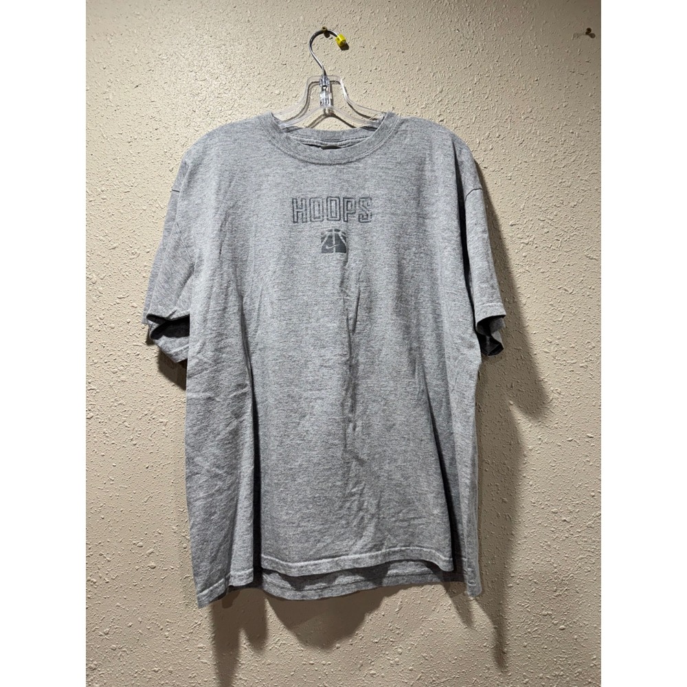 Nike Hoops Basketball Graphic T-Shirt Mens Medium Gray Short Sleeve Swoosh Logo